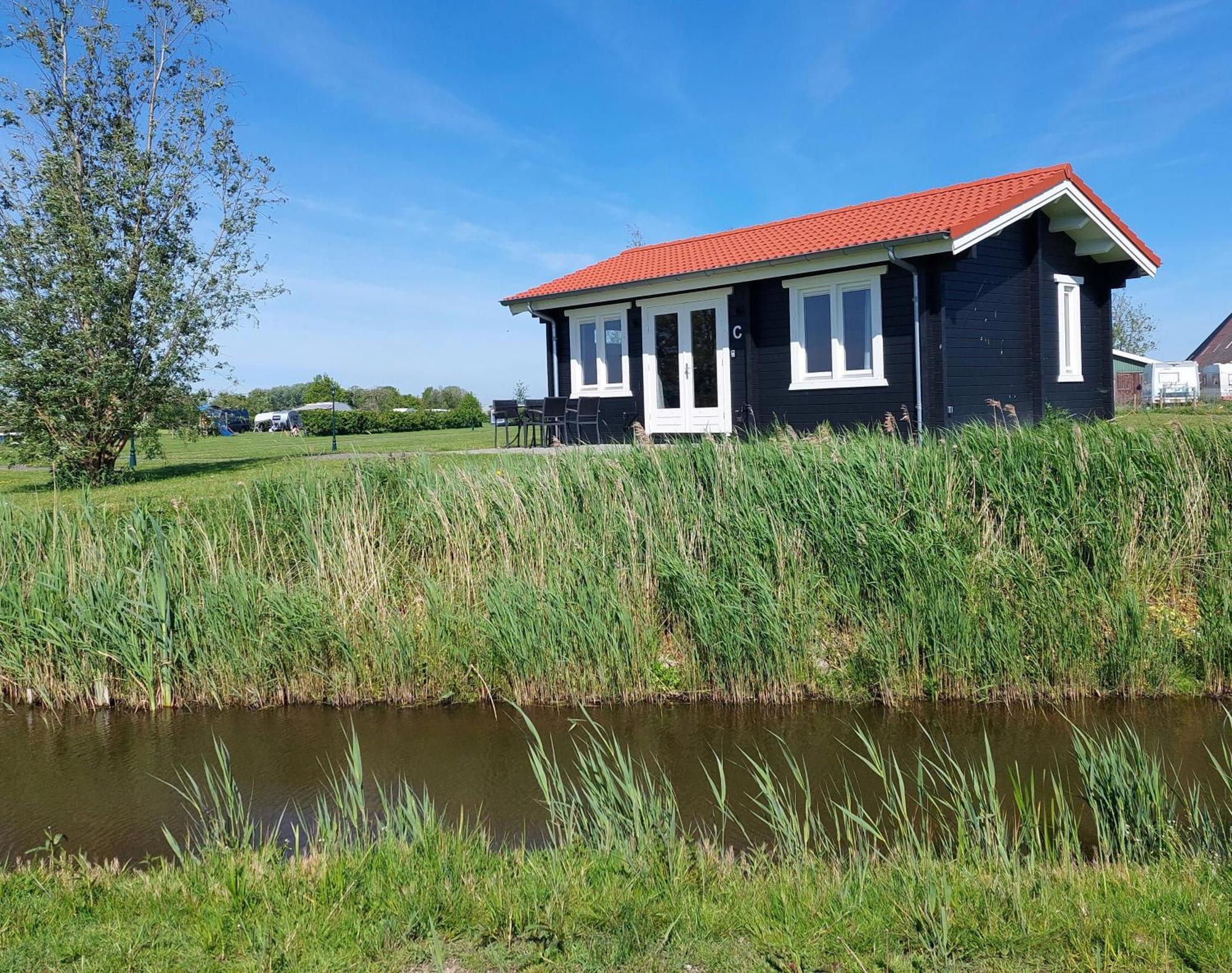 Vakantiehuisje Vlakbij Leeuwarden, Swichumer Pleats Εξωτερικό φωτογραφία
